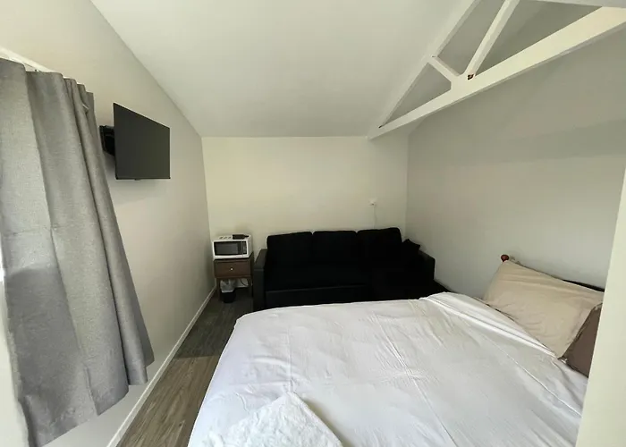 1 Double And 1 Sofa Bed Garden Chalet, Unit C *